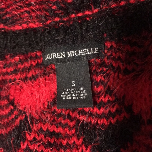 Buffalo Plaid fuzzy vest - Picture 4 of 4